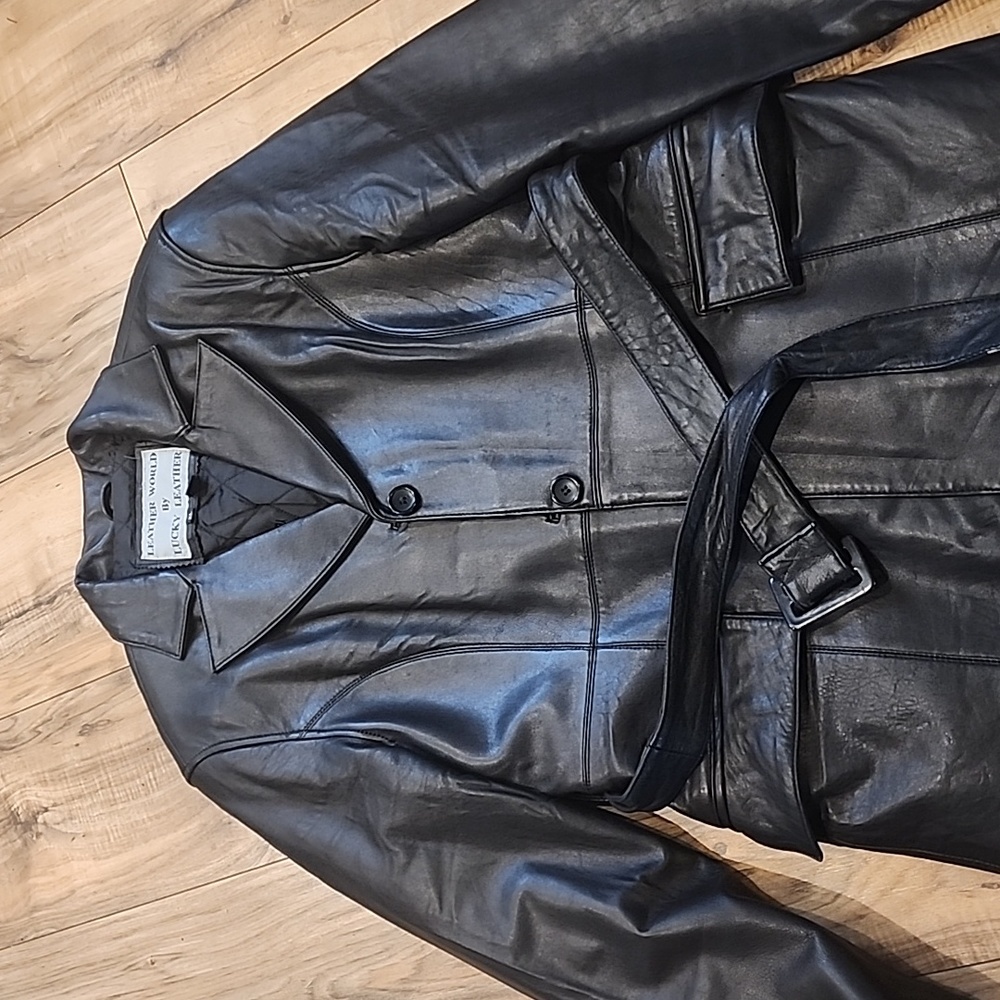 Leather jacket - Picture 3 of 4